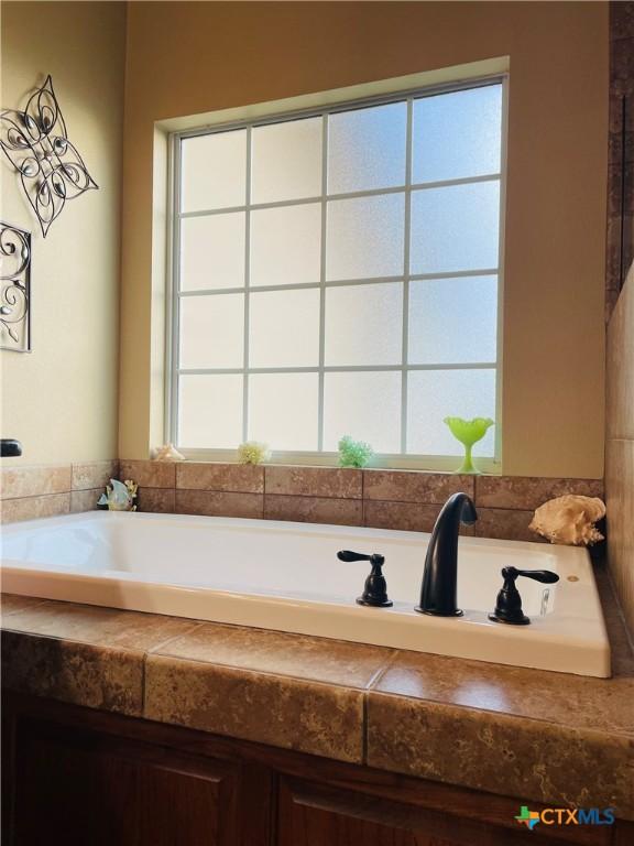 1301 Railroad St Unit H, Cuero, TX 77954 - photo 7