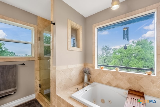 805 Sunrise Trl, Spring Branch, TX 78070 - full bath with a jetted tub and a shower stall