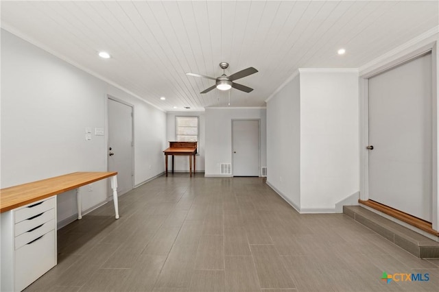 interior space with recessed lighting, visible vents, ornamental molding, ceiling fan, and baseboards