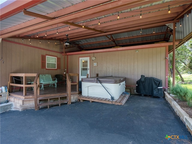 4386 Morningside Way, Canyon Lake, TX 78133 - garage with a ceiling fan