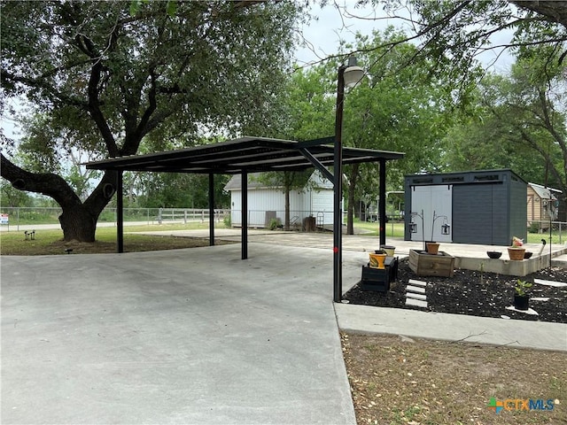 326 Riverview Rd, Mcqueeney, TX 78123 - view of patio with driveway