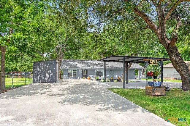 326 Riverview Rd, Mcqueeney, TX 78123 - view of front of property with driveway