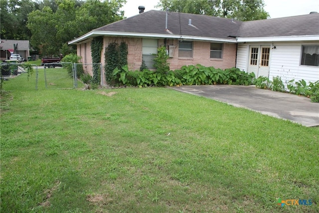 1610 Bexar Ave, Victoria, TX 77901 - view of yard