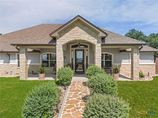 view of front of house featuring a front yard