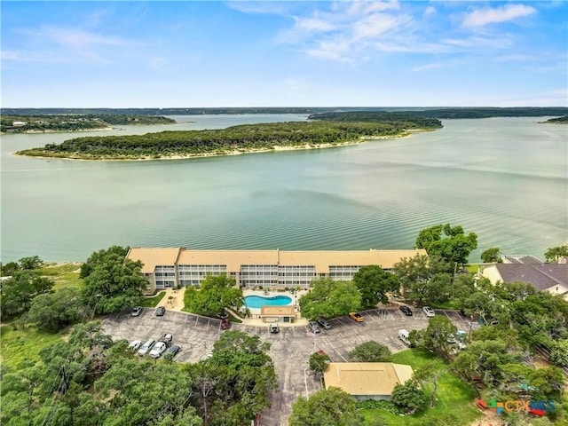 2 Cliffhouse Dr Unit 113, Belton, TX 76513 - aerial view of property and surrounding area with a large body of water and a pool area