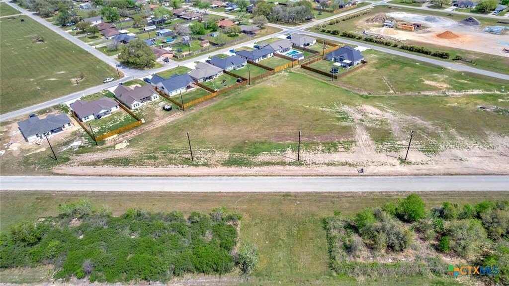 318 Warehouse Rd, Victoria, TX 77905