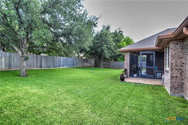 1521 Shadow Canyon Dr, Temple, TX 76502 - fenced backyard with a sunroom