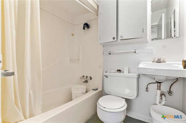 1203 Urbantke Ct Unit A-H, Copperas Cove, TX 76522 - full bathroom featuring toilet and shower / bath combo with shower curtain