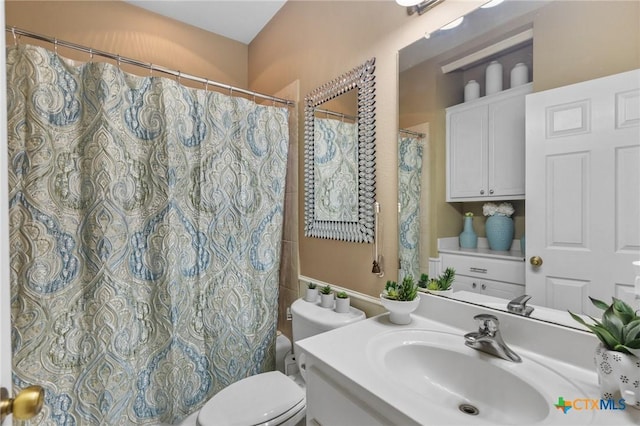 204 Crosswind Dr, Victoria, TX 77904 - full bathroom featuring vanity and a shower with shower curtain