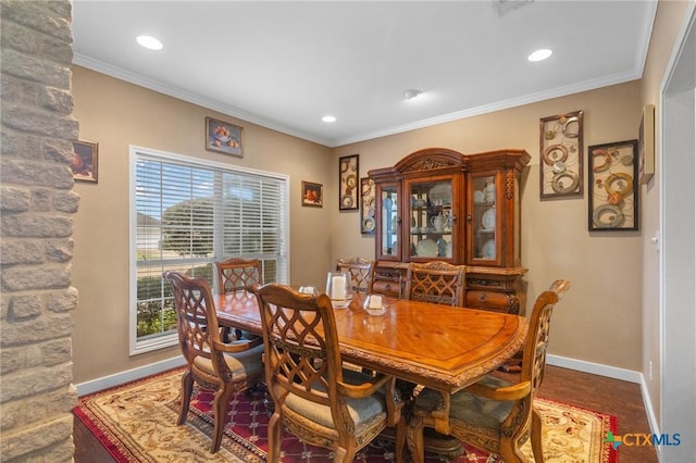 204 Crosswind Dr, Victoria, TX 77904 - dining space with ornamental molding and recessed lighting
