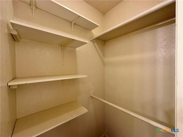 2707 Tripp Trl, Killeen, TX 76543 - view of spacious closet