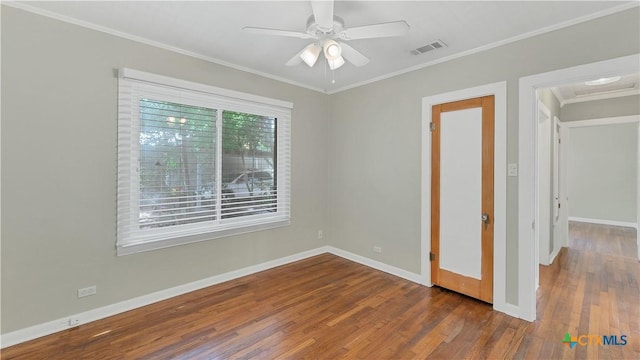 1261 W Mill St, New Braunfels, TX 78130 - unfurnished bedroom with wood finished floors, crown molding, and ceiling fan