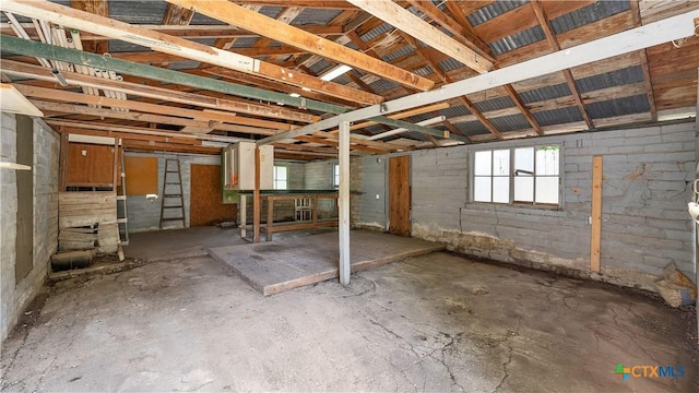 1261 W Mill St, New Braunfels, TX 78130 - view of below grade area