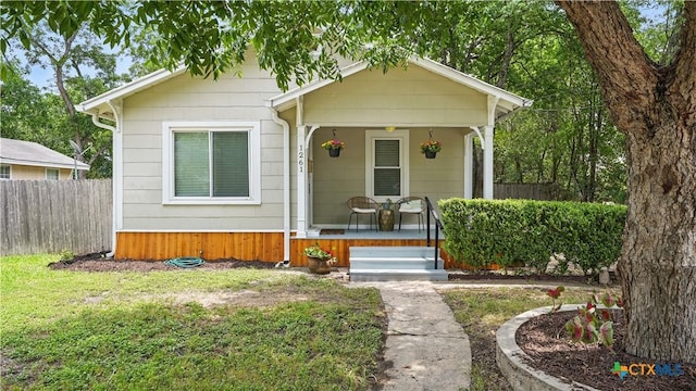 1261 W Mill St, New Braunfels, TX 78130 - view of front of property with a porch
