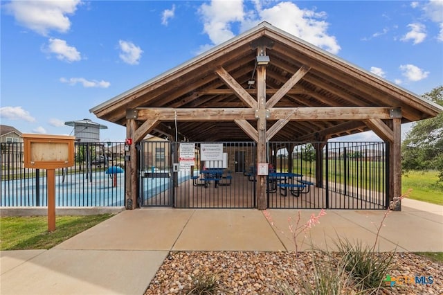 3303 Lorne Dr, Killeen, TX 76542 - surrounding community featuring a gate
