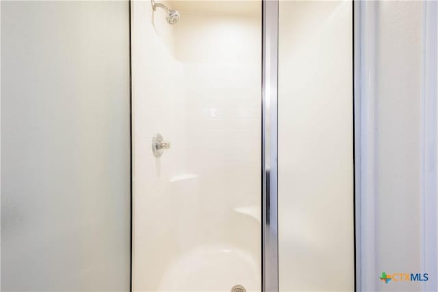 3907 Llano Estacado Ct, Killeen, TX 76549 - full bathroom with a shower stall