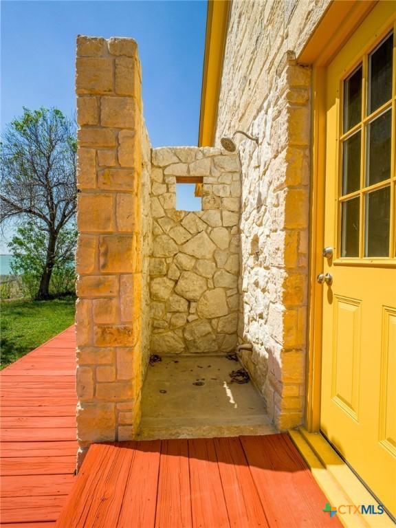 601 Lakewood Dr, Burnet, TX 78611 - exterior space