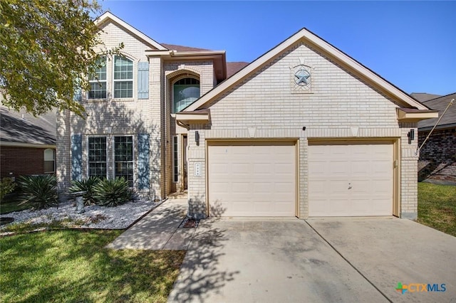 view of front property featuring a garage