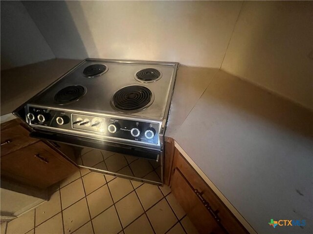 2402 Lago Trl, Killeen, TX 76543 - kitchen view of stove
