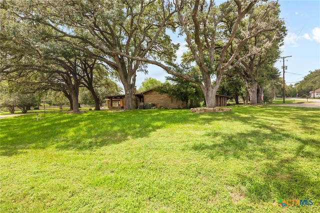 208 Davis Ave, Goliad, TX 77963 - photo 37