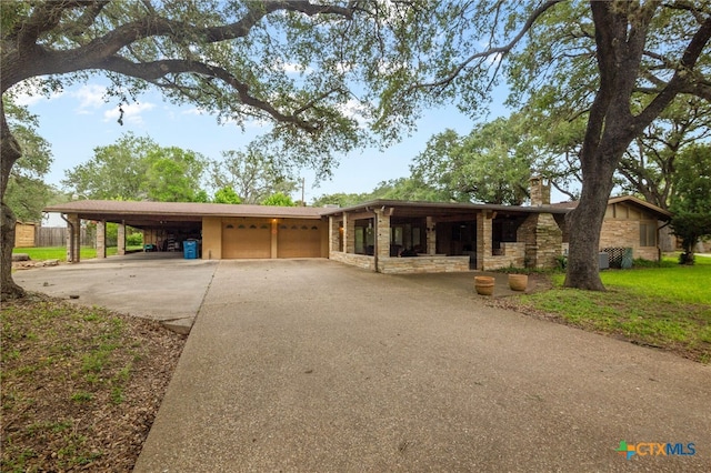 208 Davis Ave, Goliad, TX 77963 - photo 5