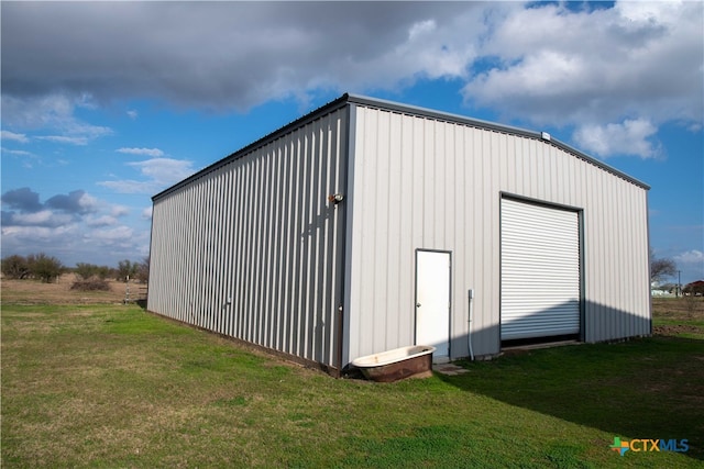 view of outdoor structure featuring an outdoor structure