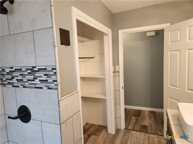 325 Montgomery St, Yoakum, TX 77995 - view of pantry