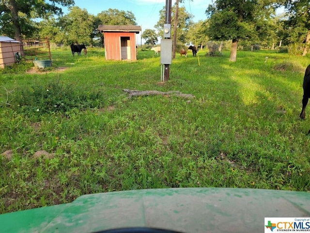1130 Blacksmith Ln, Weimar, TX 78962