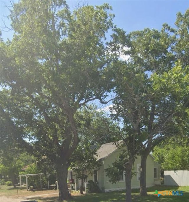 312 W Courthouse St, Cuero, TX 77954 - photo 3