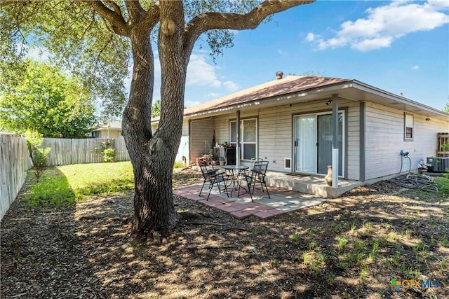 2039 Cornerstone Dr, New Braunfels, TX 78130 - rear view of property with a patio area and a fenced backyard