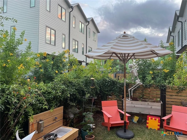 105 Lively Ln Unit B, San Marcos, TX 78666 - view of yard
