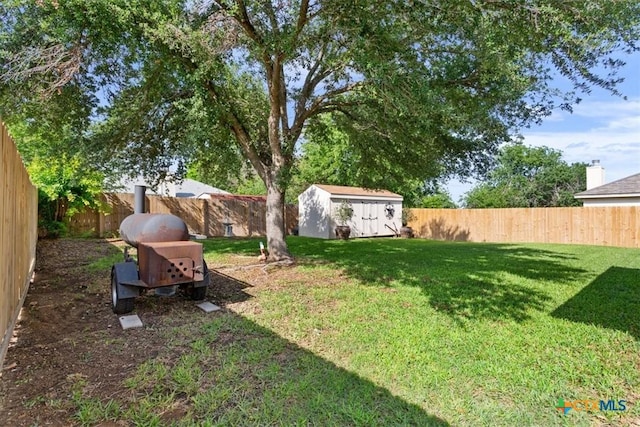 7204 Bluegrass Ct, Temple, TX 76502 - view of yard featuring a storage shed and an outdoor structure