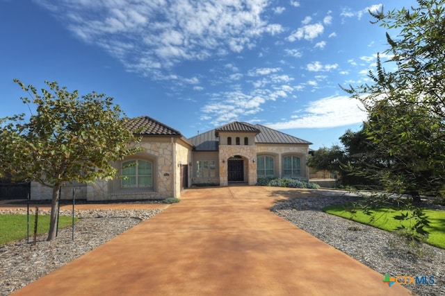 view of mediterranean / spanish-style house