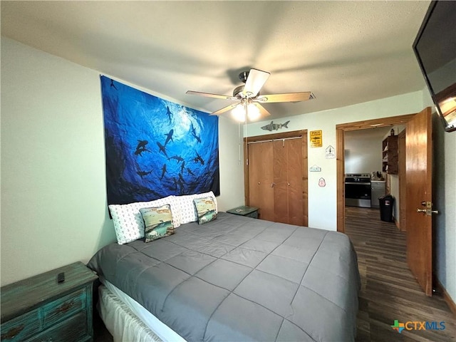 bedroom with hardwood / wood-style flooring and ceiling fan