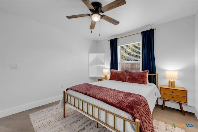 bedroom with ceiling fan