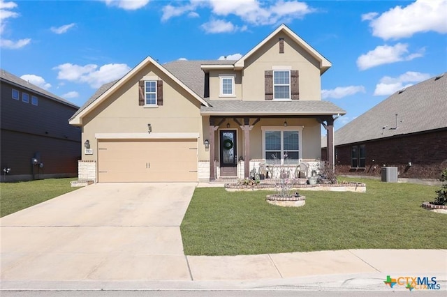 traditional home with stucco siding, a shingled roof, a front yard, cooling unit, and driveway