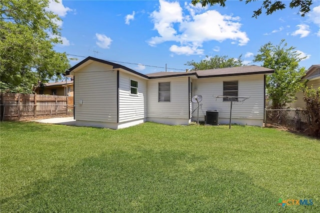 3102 Taft St, Killeen, TX 76543 - back of house featuring central air condition unit