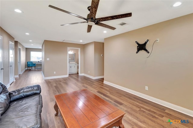 804 Catclaw Ln, Edna, TX 77957 - photo 40