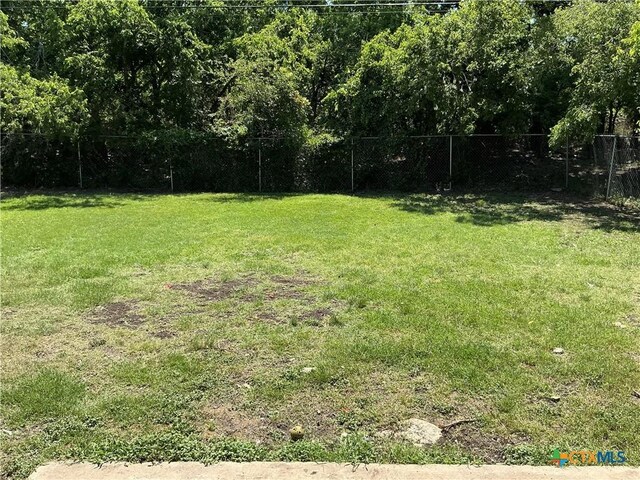 1403 Little St, Copperas Cove, TX 76522 - view of yard