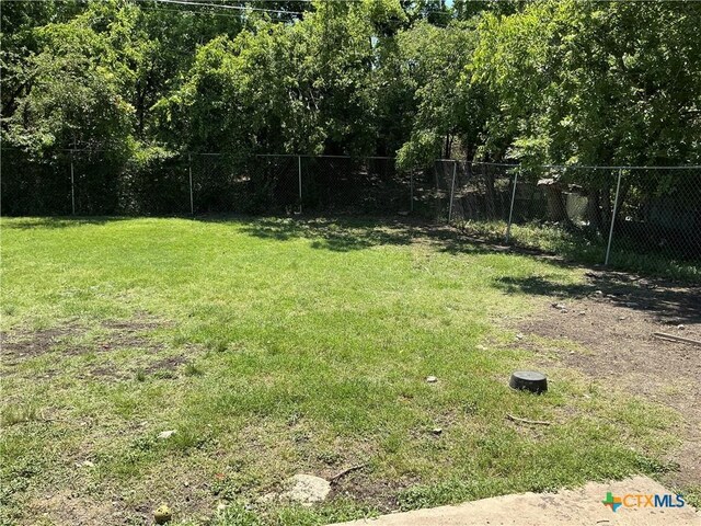 1403 Little St, Copperas Cove, TX 76522 - view of yard