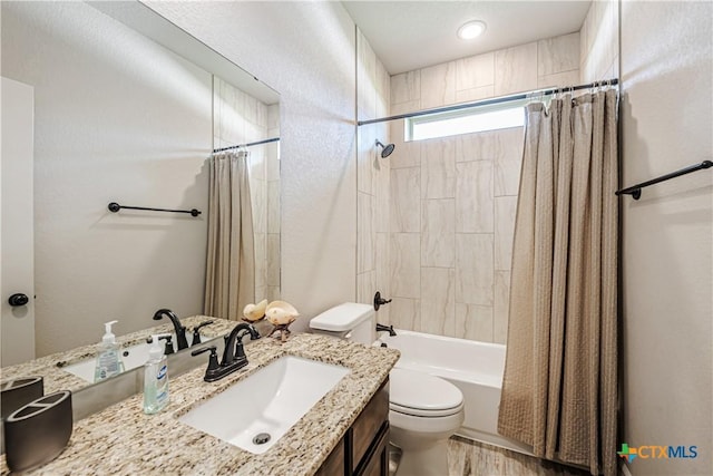 8508 Mount Nebo Cir, Belton, TX 76513 - full bath featuring toilet, shower / bath combo with shower curtain, vanity, and wood finished floors