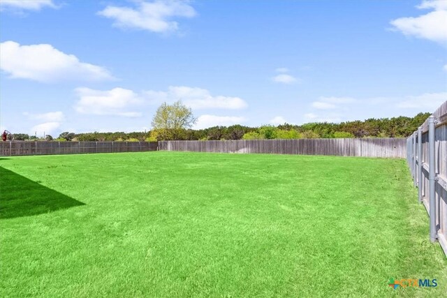 124 Cumberland Dr, Belton, TX 76513 - view of yard with a fenced backyard