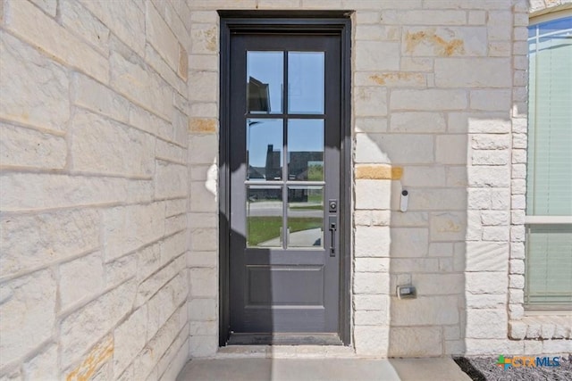 124 Cumberland Dr, Belton, TX 76513 - doorway to property with stone siding