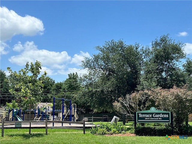 2110 Pamela Rd, Temple, TX 76502 - view of community jungle gym