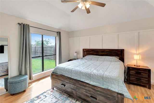 108 Bridle Ln, Victoria, TX 77904 - bedroom featuring light wood-style flooring, vaulted ceiling, and a ceiling fan