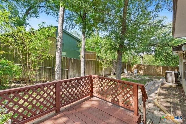 4005 Trailwood Dr, Temple, TX 76502 - wooden deck with a fenced backyard