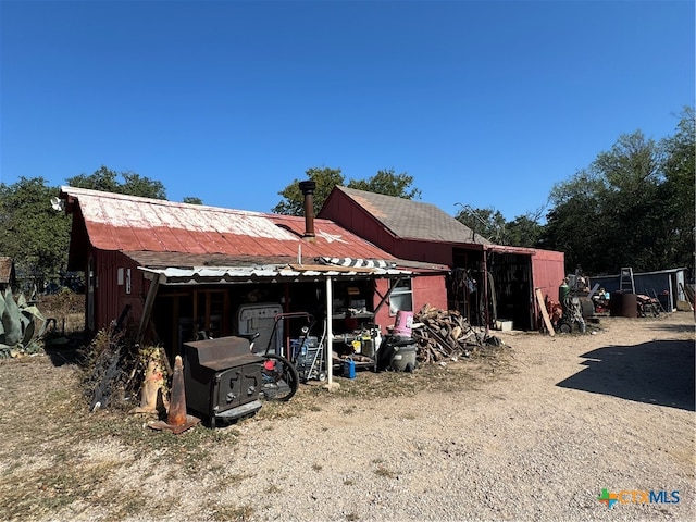 view of outbuilding