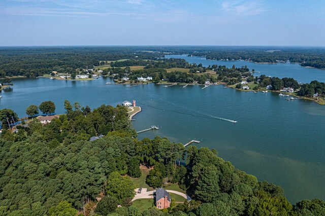 1367 Kent Point Rd, Kilmarnock, VA 22482
