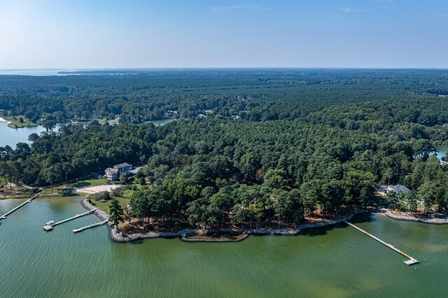 1367 Kent Point Rd, Kilmarnock, VA 22482