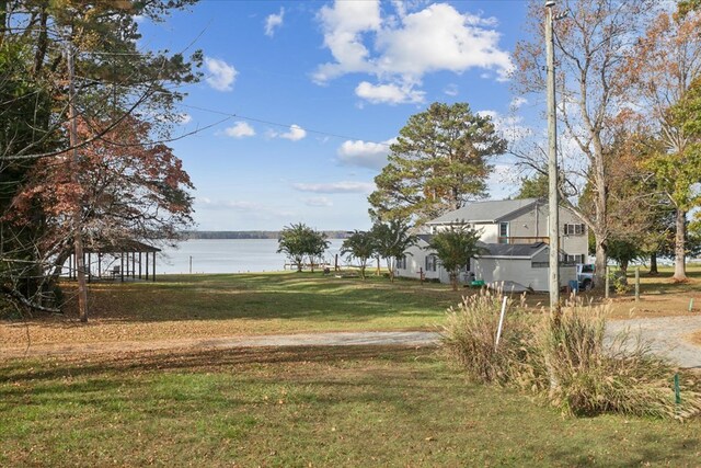 view of yard with a water view